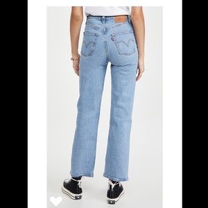 NWT Levi Ribcage Straight Jean
